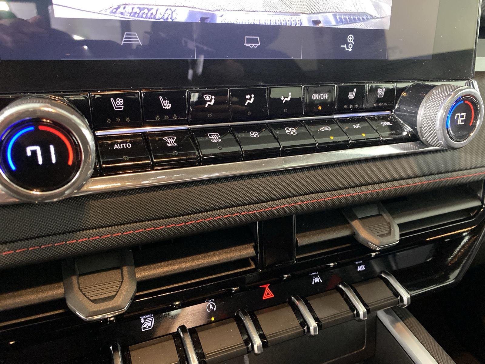 Used 2026 Black Chevrolet 4WD Z71 image 22