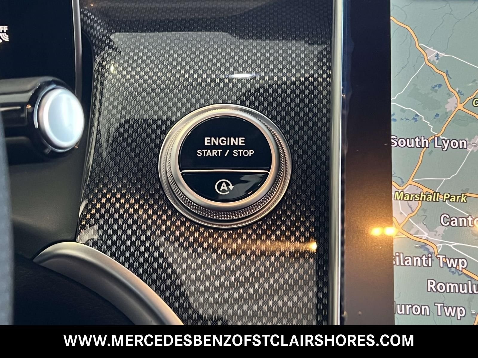 New 2026 MANUFAKTUR Cirrus Silver Magno Mercedes-Benz AMG® GLC 43 4MATIC® SUV image 24