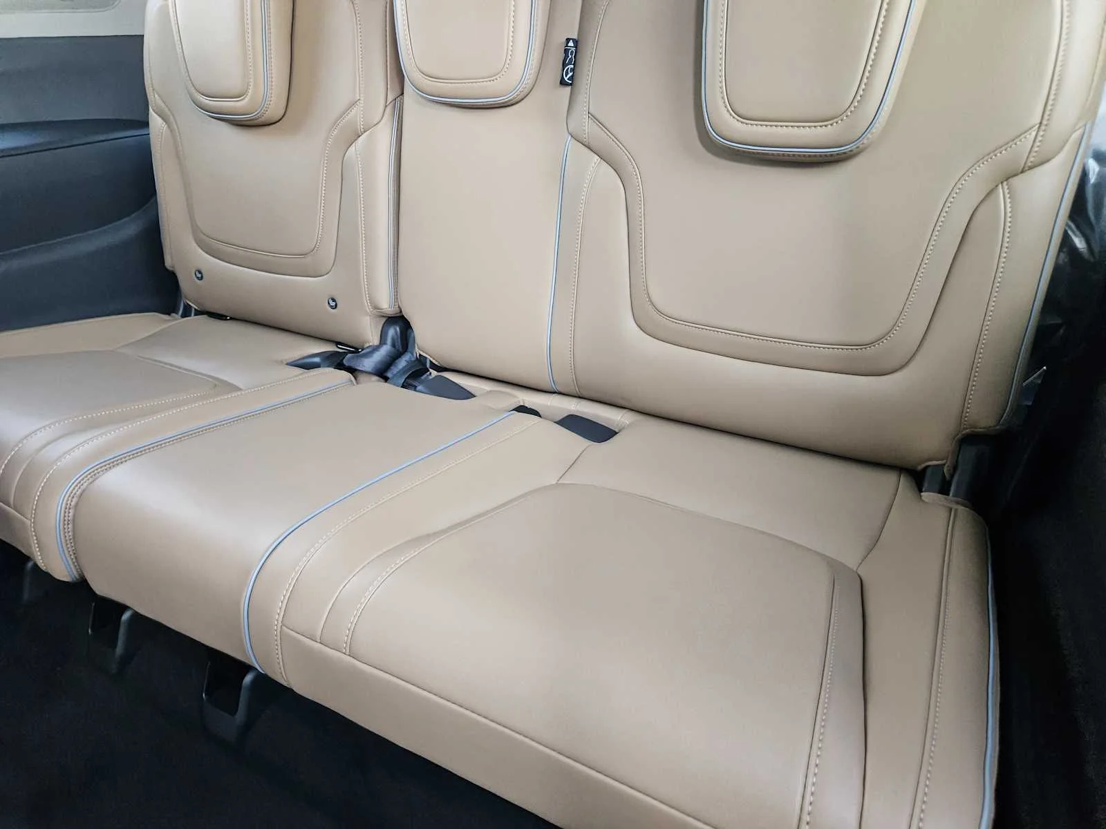 New 2027 DYNAMIC METAL INFINITI Luxe 4WD image 22