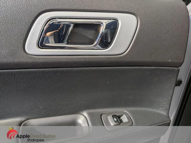Used 2015 Silver Ford XLT image 34