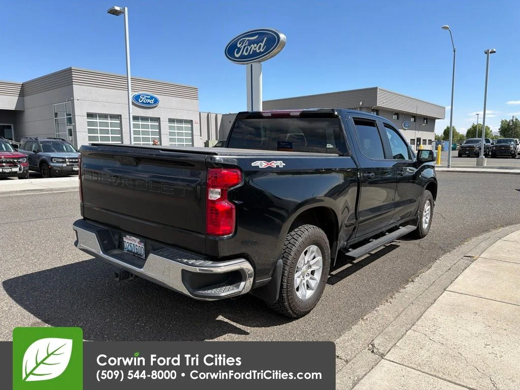 Used 2021 Black Chevrolet LT image 10