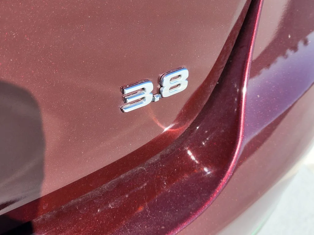 Used 2017 Red Genesis 3.8 image 3