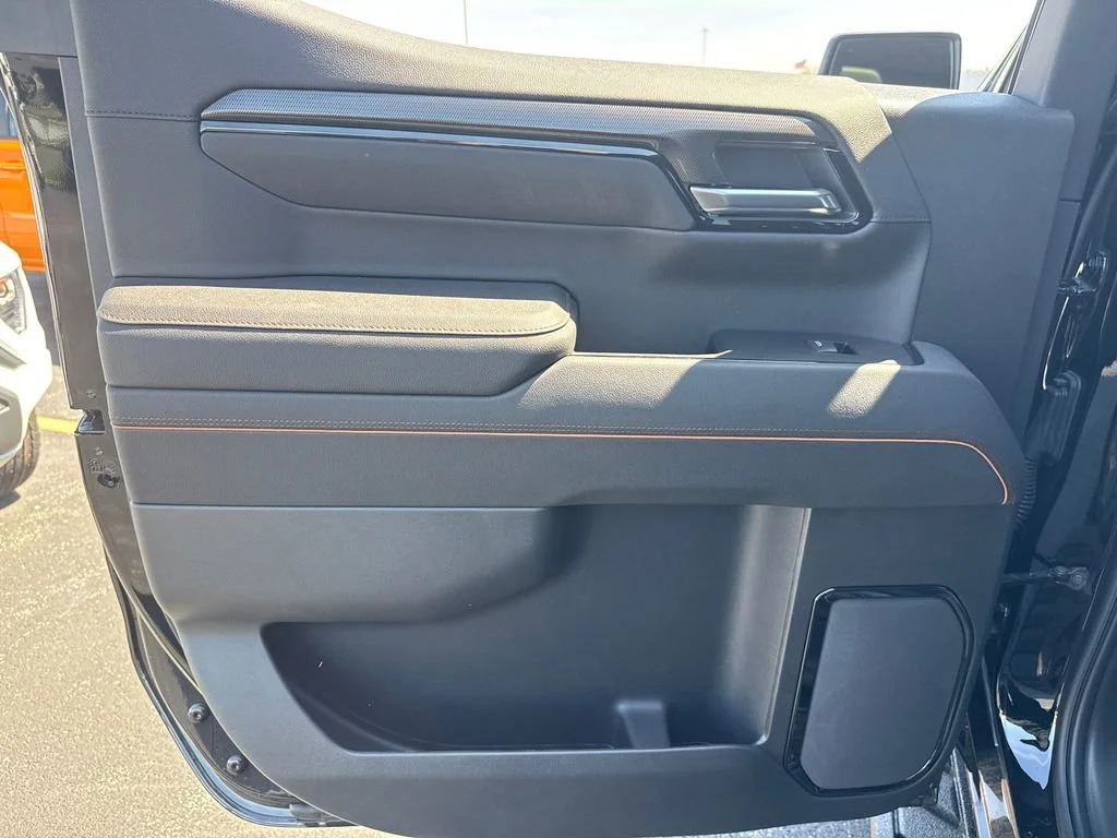 New 2026 Onyx Black GMC AT4 image 33