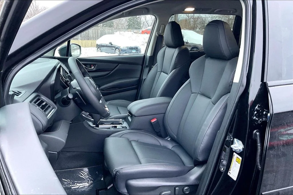 New 2026 CRYSTAL BLACK SILICA Subaru Limited Bronze Edition 7-Passenger image 9