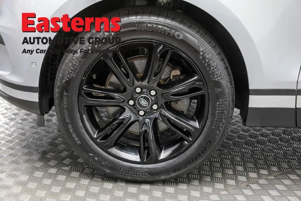 Used 2021 Gray Land Rover S image 31