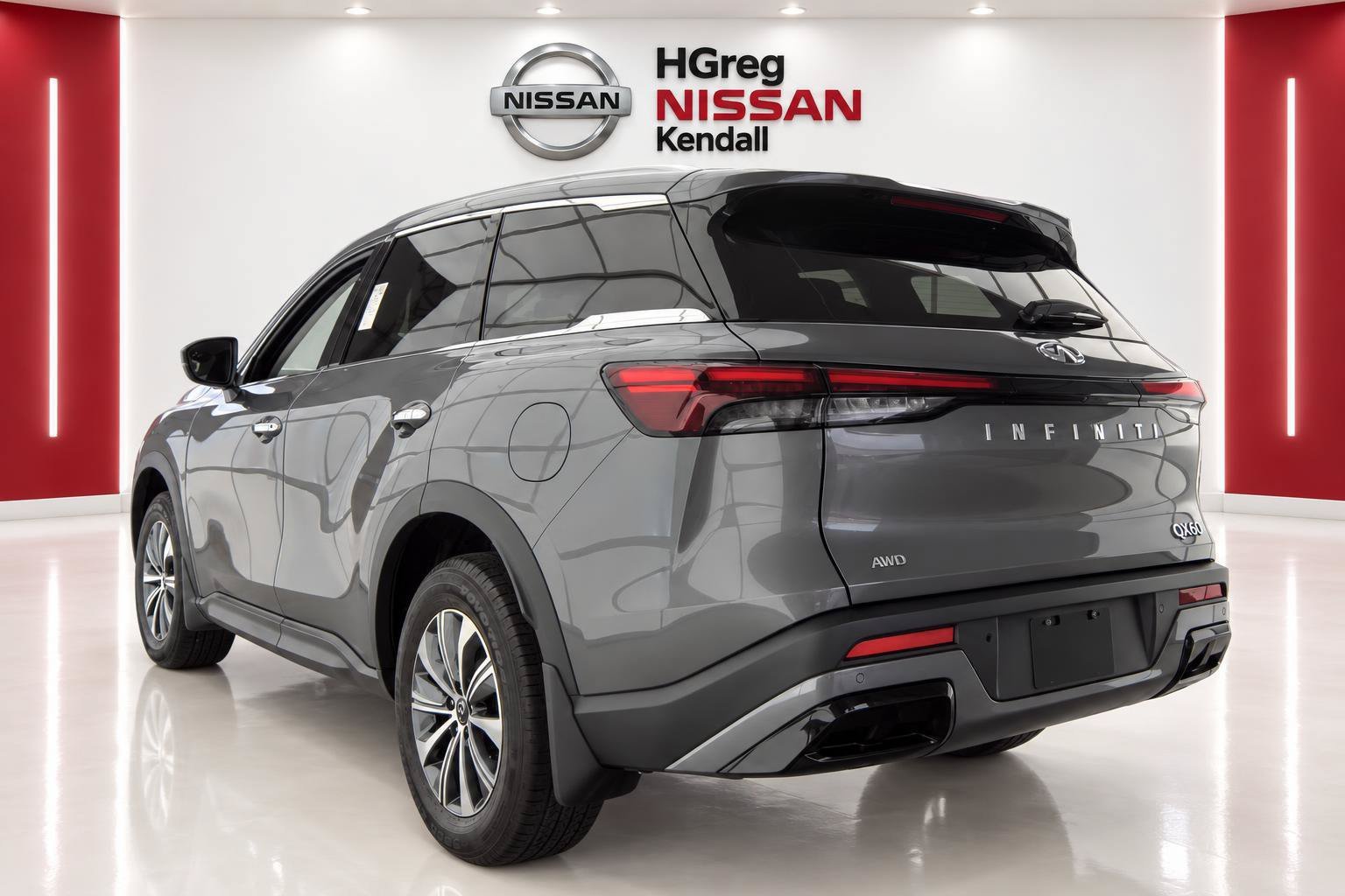 Used 2024 Gray INFINITI PURE image 2