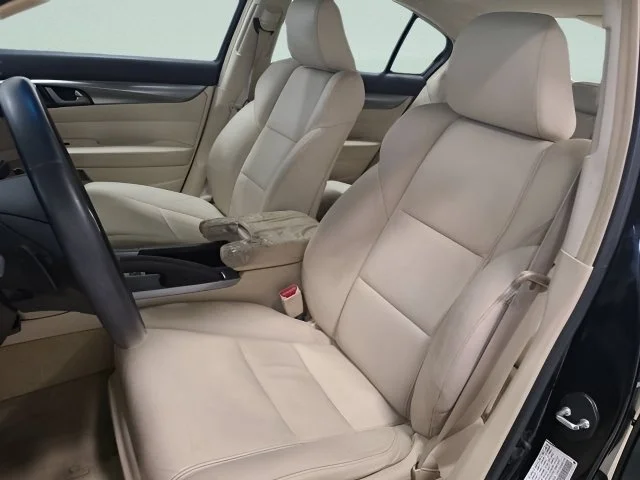 Used 2009 Crystal Black Pearl Acura 3.5 image 17