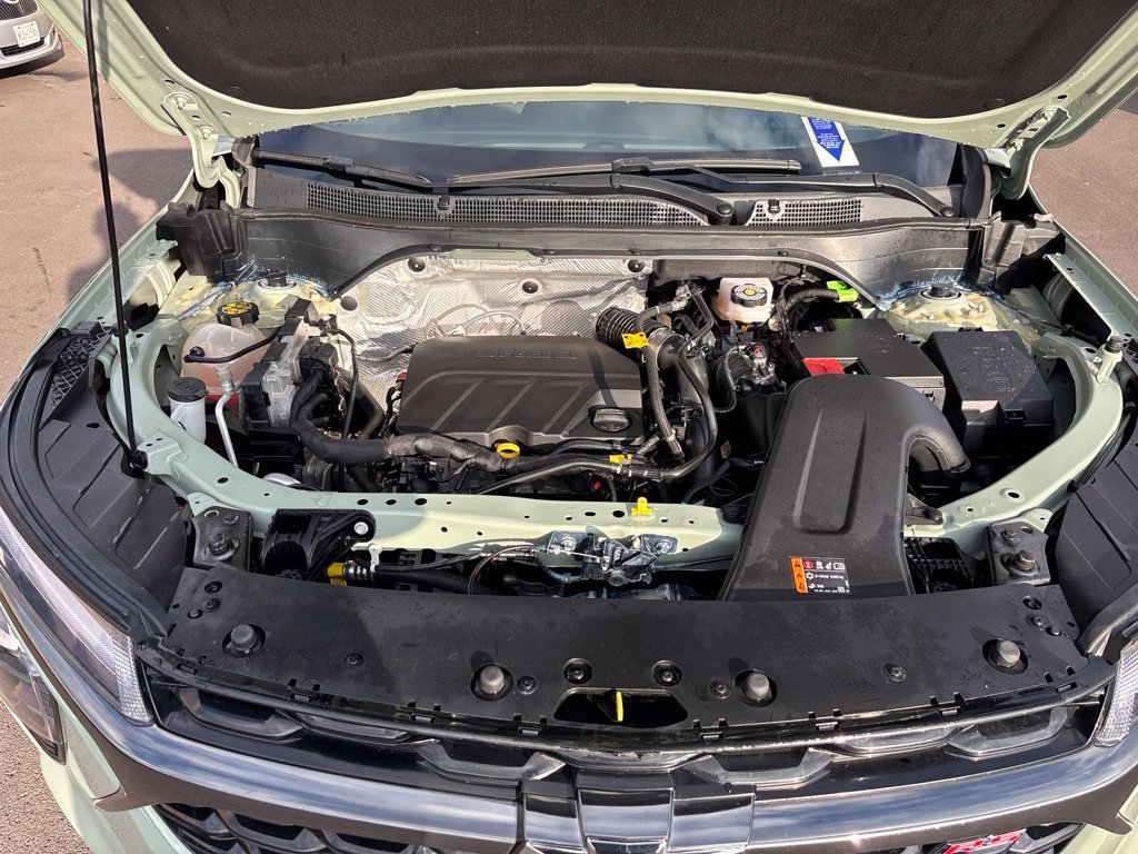 Used 2024 Green Chevrolet 2RS image 23