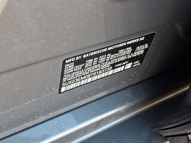 Used 2026 Skyscraper Grey Metallic BMW xDrive40i image 20