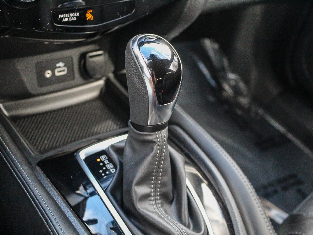 Used 2019 Blue Nissan Hybrid SL image 24