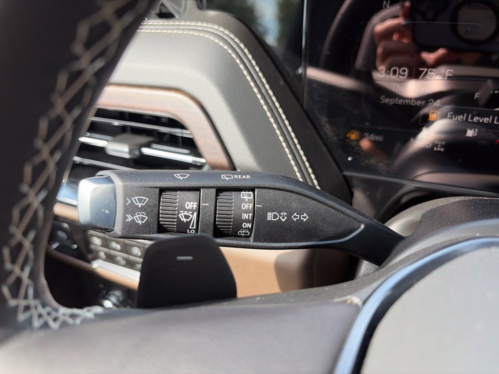 New 2026 Glacier White Tricoat GMC Denali Ultimate image 35
