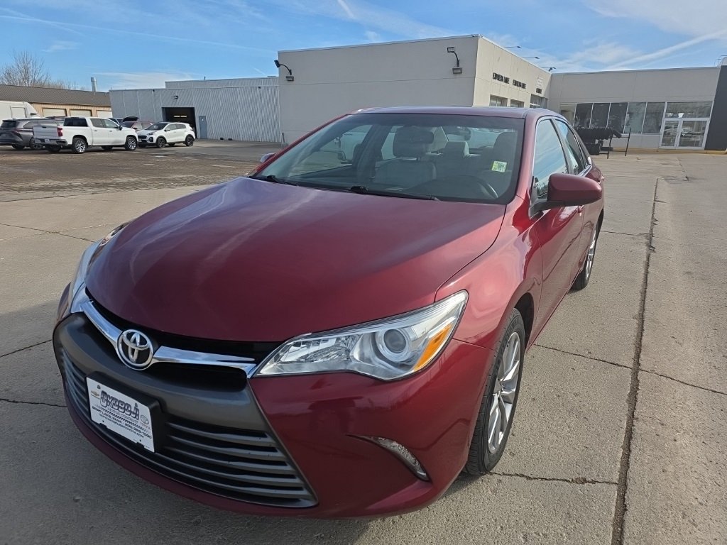 Used 2016 Toyota Camry XLE with VIN 4T1BF1FK7GU594185 for sale in Spirit Lake, IA