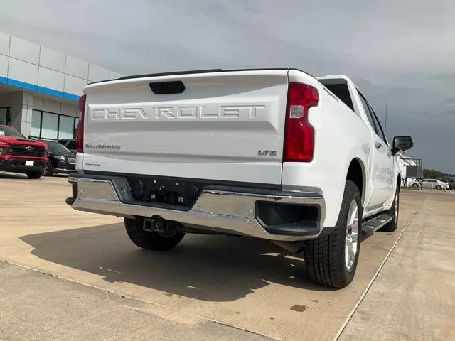 Used 2021 White Chevrolet LTZ image 33
