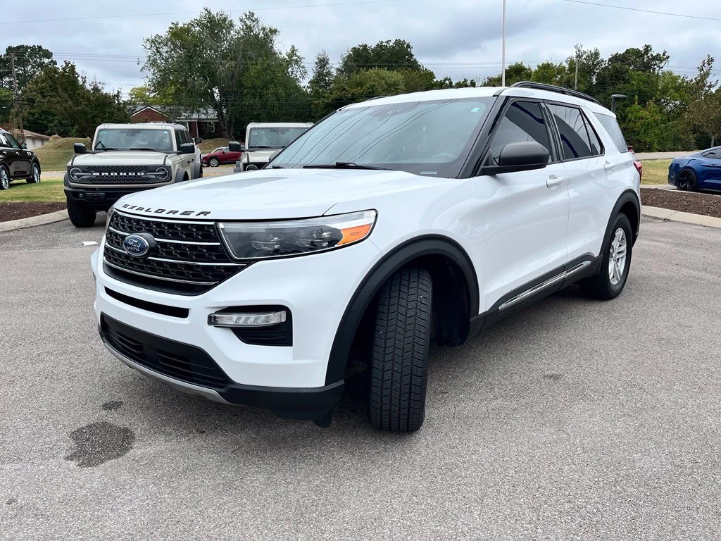 Used 2021 White Ford XLT image 3