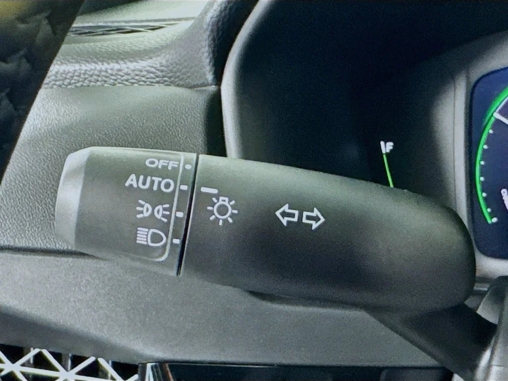 New 2026 Solar Silver Metallic Honda Sport-L image 18