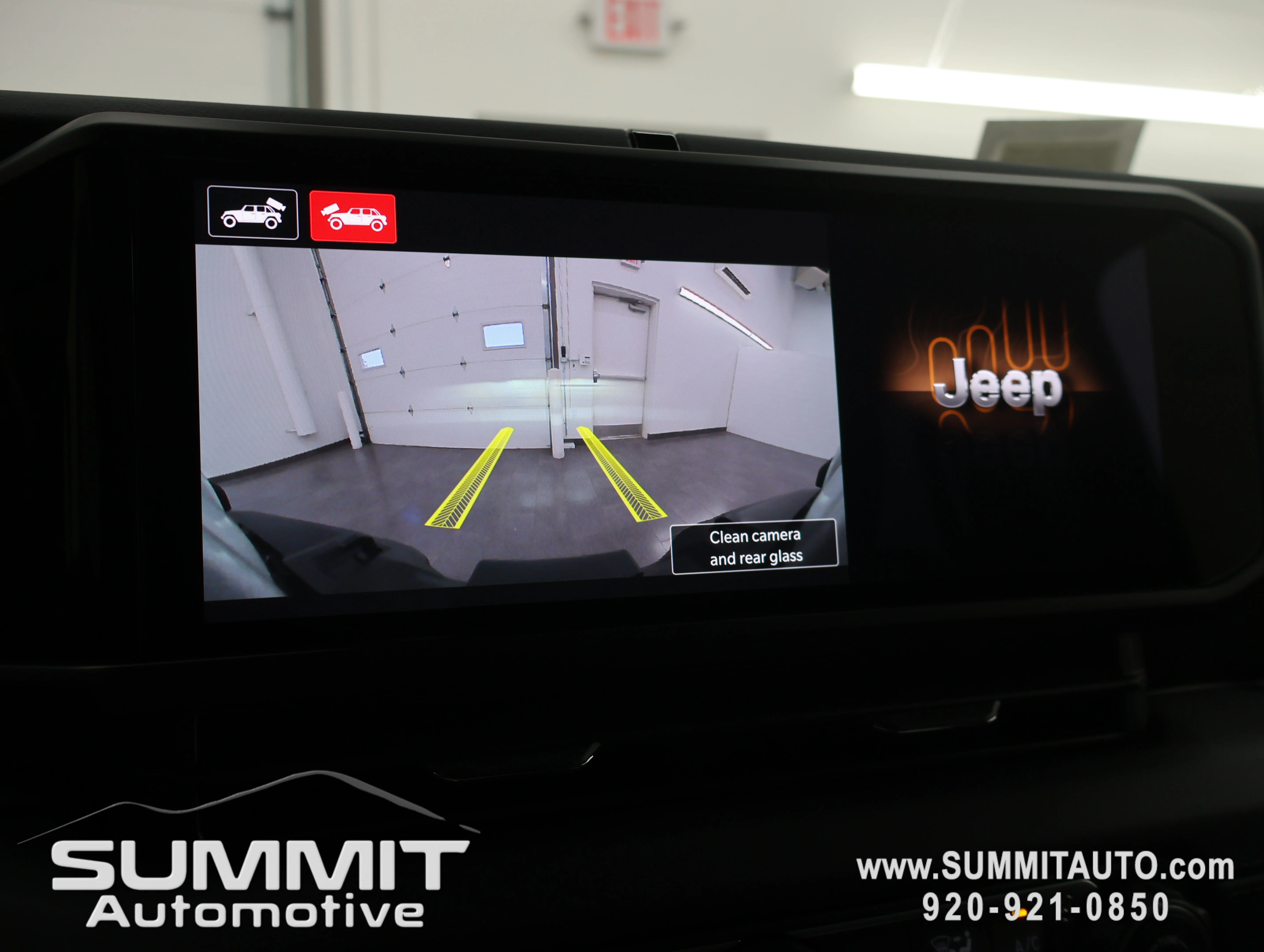New 2026 Goldilocks Exterior Paint Jeep Sahara image 16