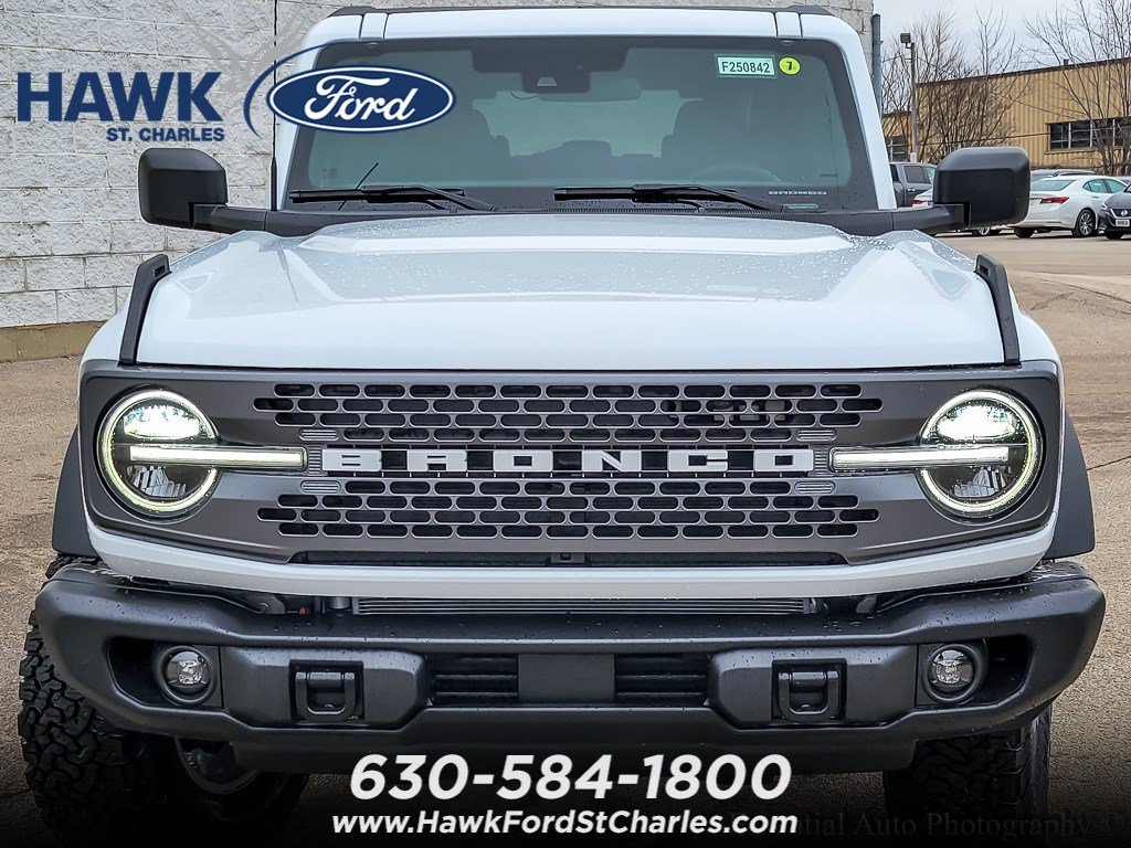 New 2025 Oxford White Ford Badlands® image 4