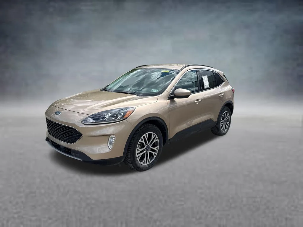 Used 2021 Gold Ford SEL image 2