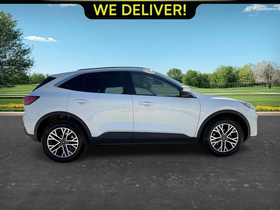 Used 2020 White Ford SEL image 6