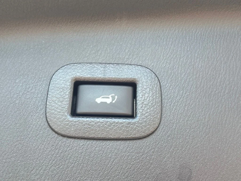 Used 2021 Gray INFINITI LUXE image 34