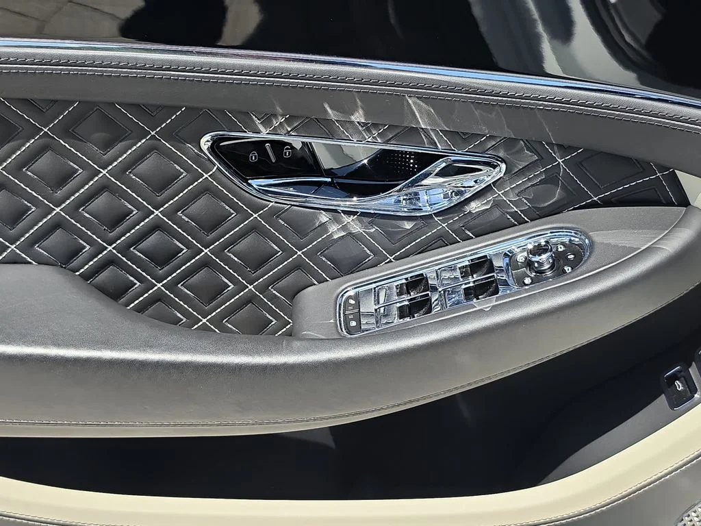 Used 2022 White Bentley Speed image 9