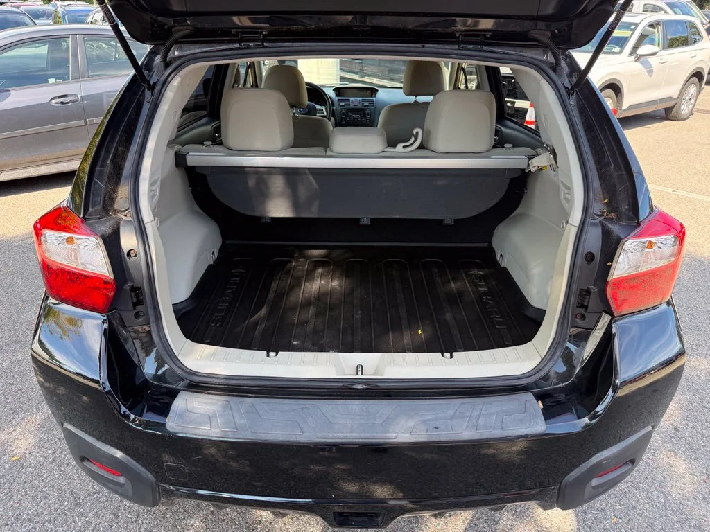 Used 2014 Crystal Black Silica Subaru 2.0i Premium image 25