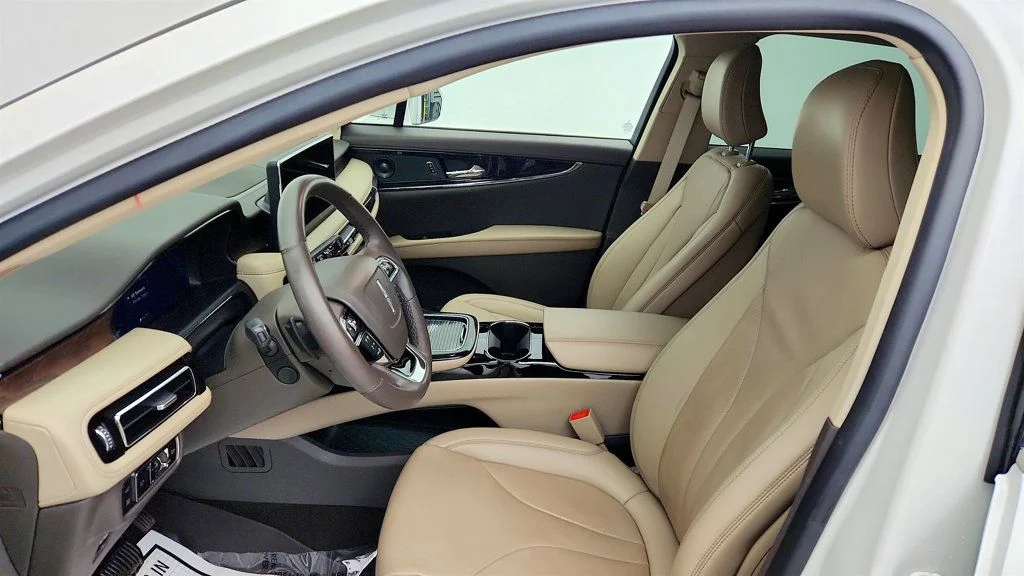 Used 2023 Pristine White Metallic Tri-Coat Lincoln Reserve AWD w/ 2.7L Twin-Turbo V6 & Co-Pilot360 Plus image 20