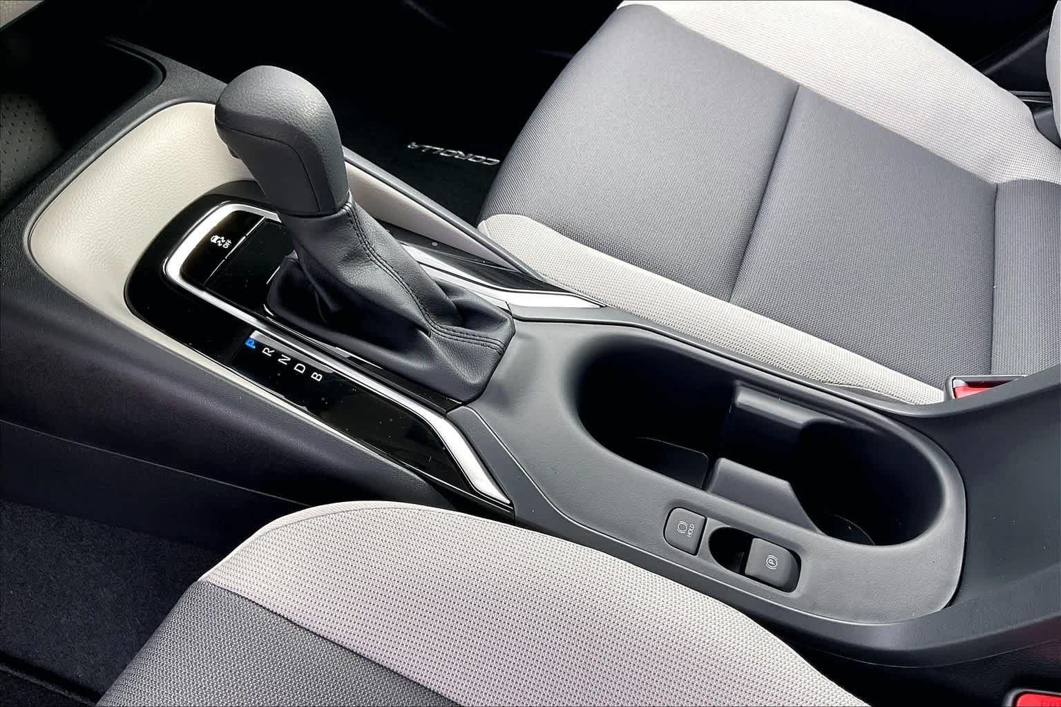 New 2026 Classic Silver Metallic Toyota LE image 7