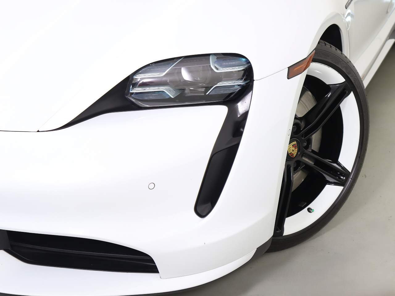 Used 2020 White Porsche Turbo image 12