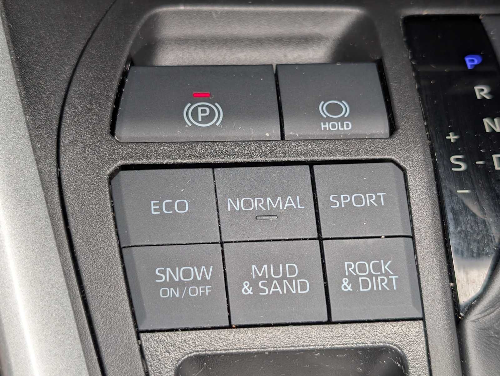Used 2023 Ice Cap Toyota XLE image 28
