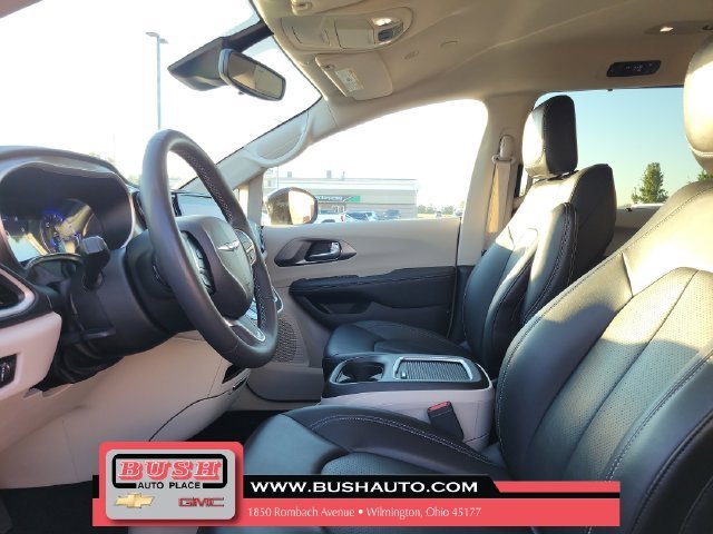 2024 Chrysler Pacifica Touring L - Photo 15
