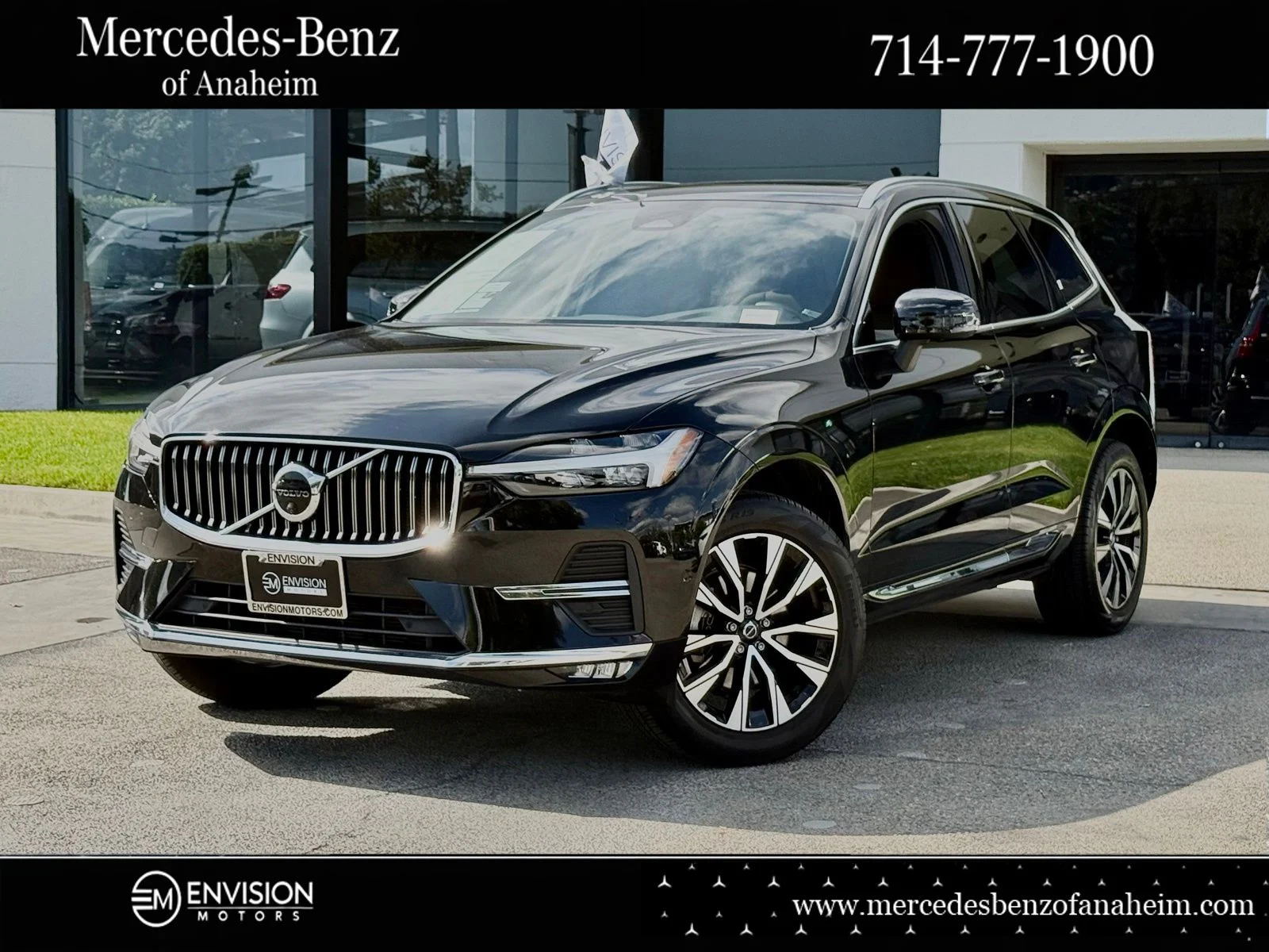 2023 Volvo XC60 B5 Plus Bright Theme FWD's photo
