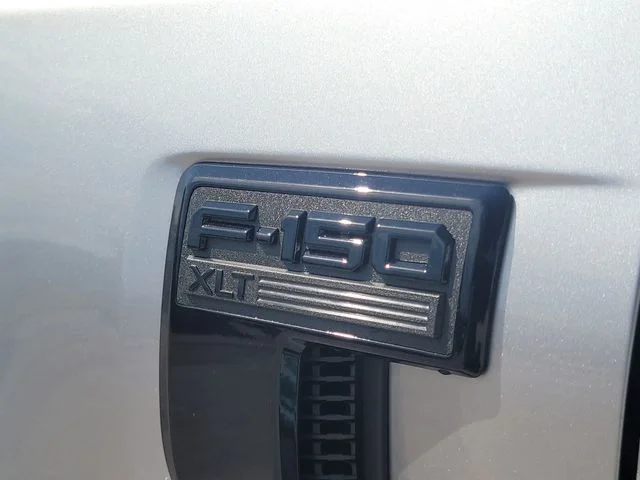 New 2026 Silver Metallic Ford XLT image 9