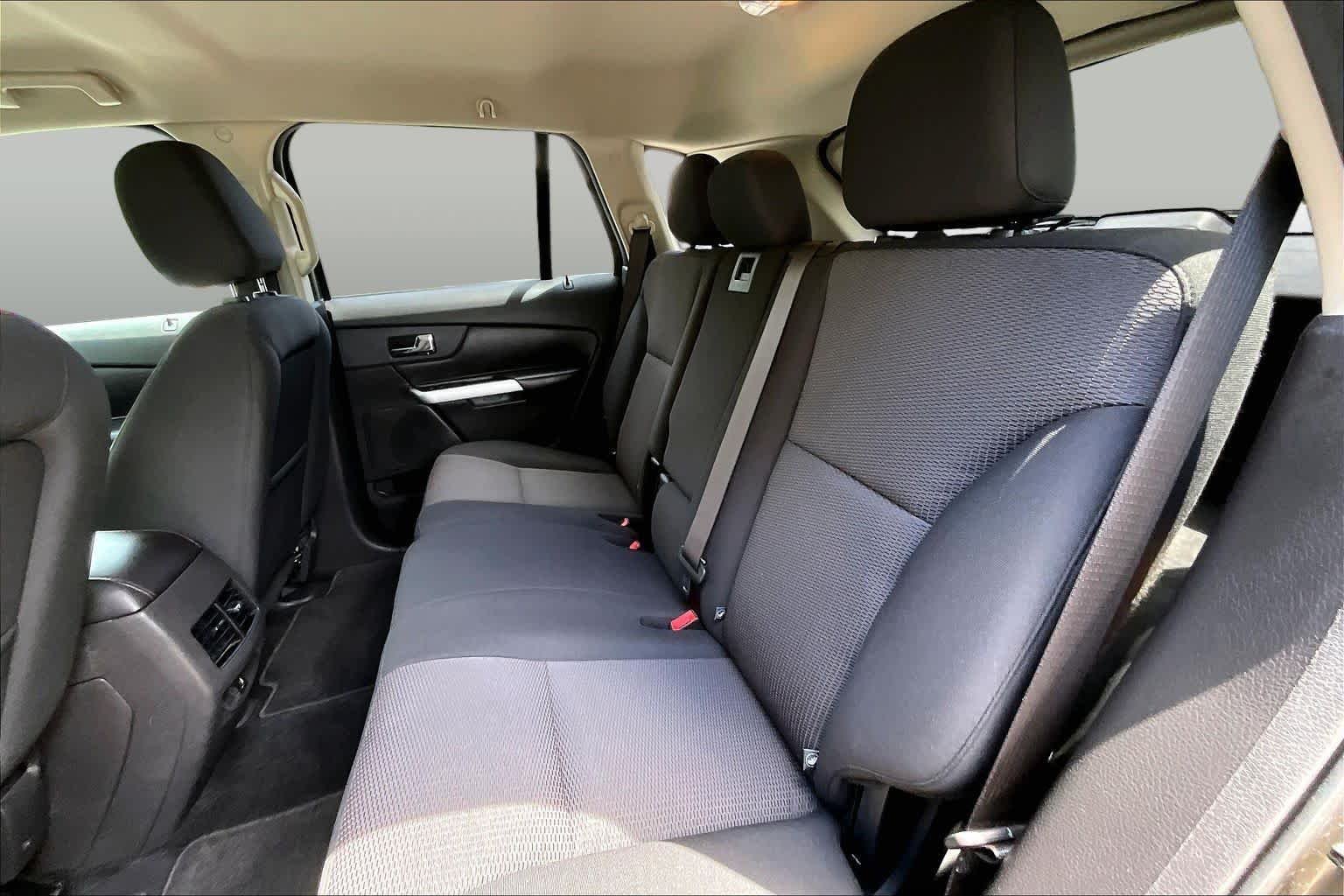 Used 2013 Mineral Grey Metallic Ford SEL image 21