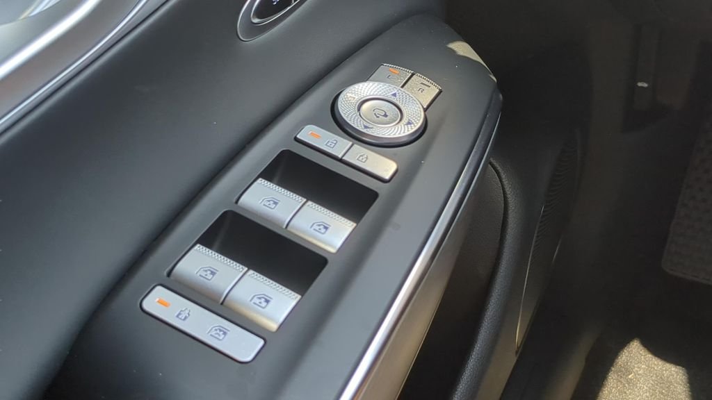 New 2026 Blue Genesis 2.5T SPORT PRESTIGE image 19