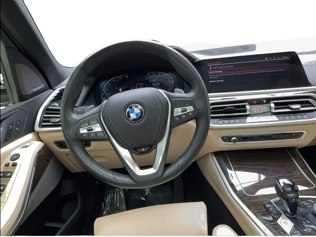 Used 2021 White BMW sDrive40i image 38