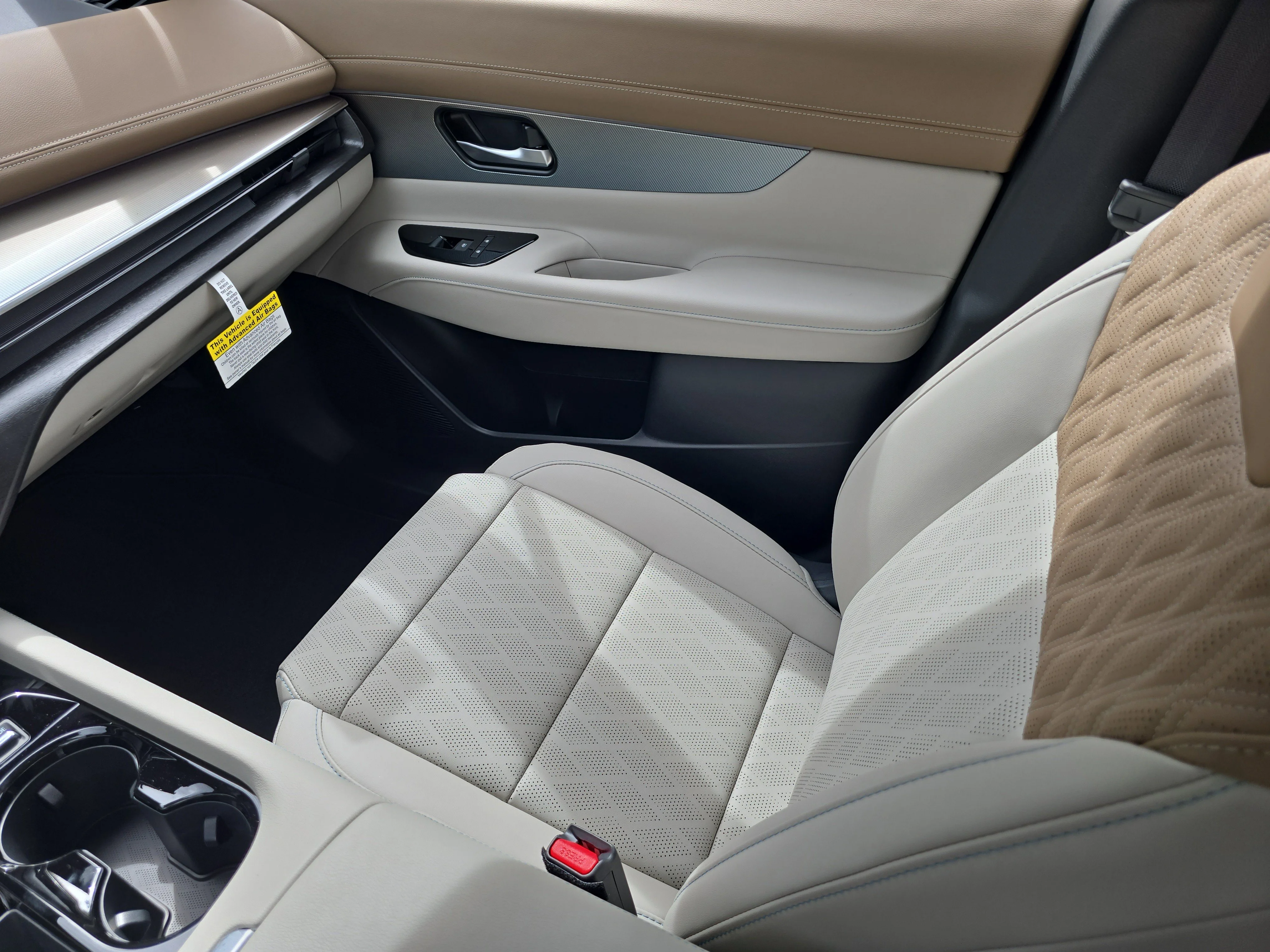 New 2026 Everest White Pearl TriCoat / Super Black Two-tone Nissan Platinum image 16