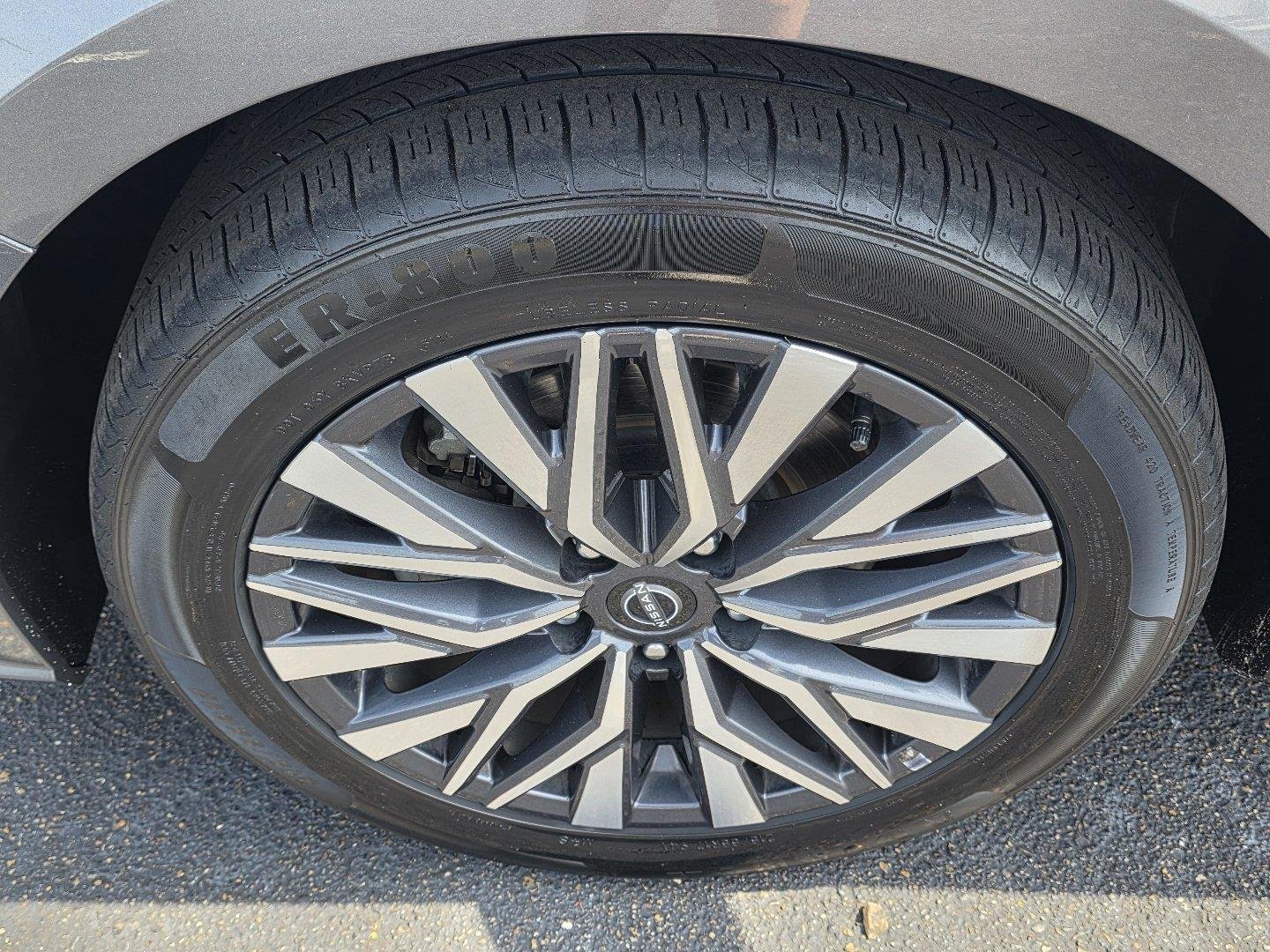 Used 2025 Gun Metallic Nissan SV image 37
