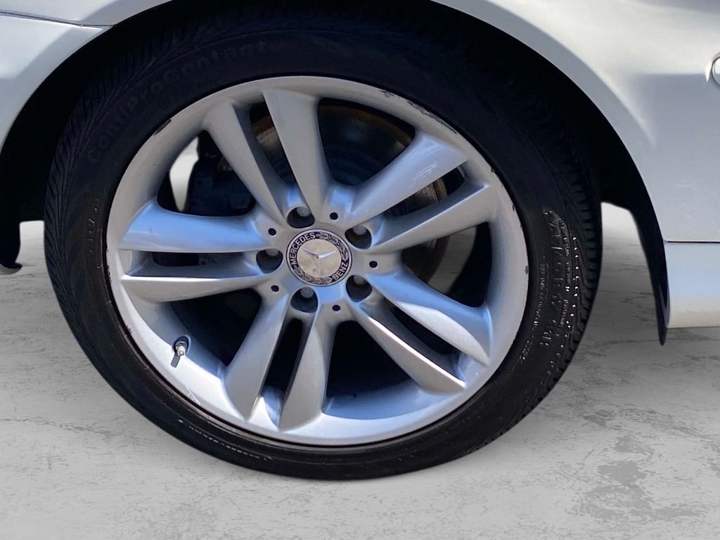 Used 2008 White Mercedes-Benz CLK 350 image 21