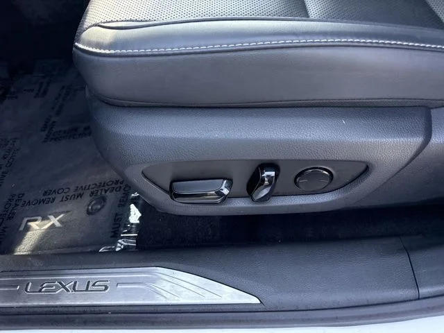2025 Lexus RX 350 - Photo 12