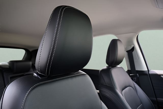 Used 2022 Black Ford SEL image 16