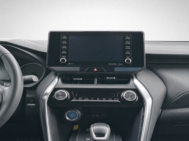 Used 2022  Toyota LE image 13