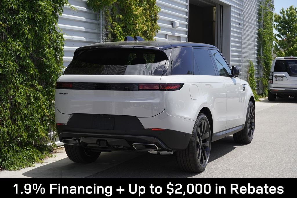 New 2026 Borasco Grey LAND ROVER SE image 2