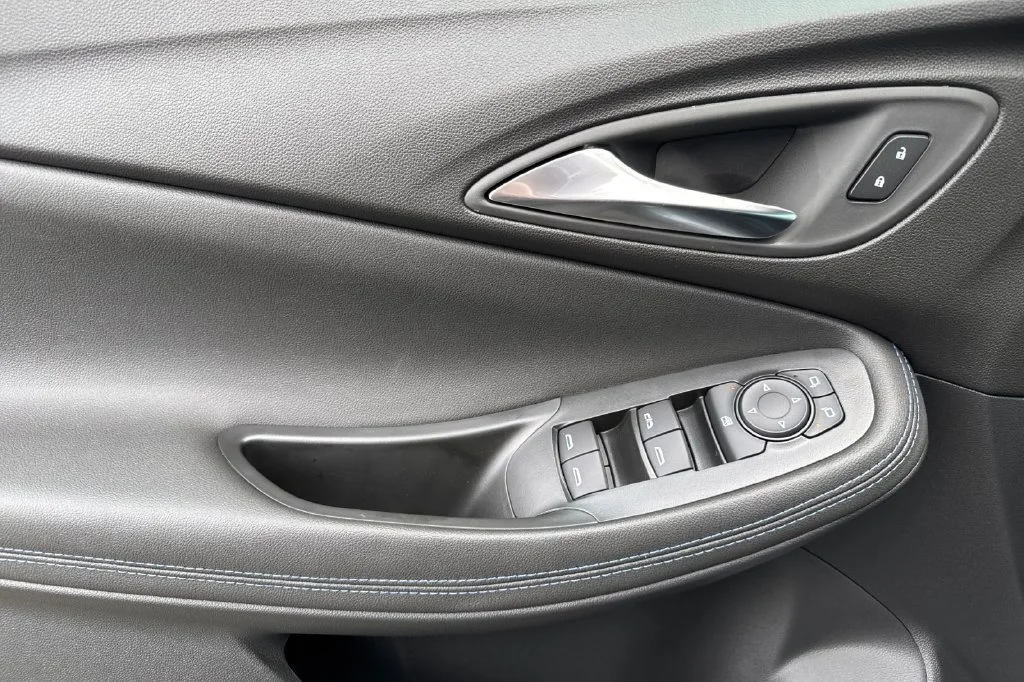 2026 Buick Encore GX Sport Touring - Photo 9