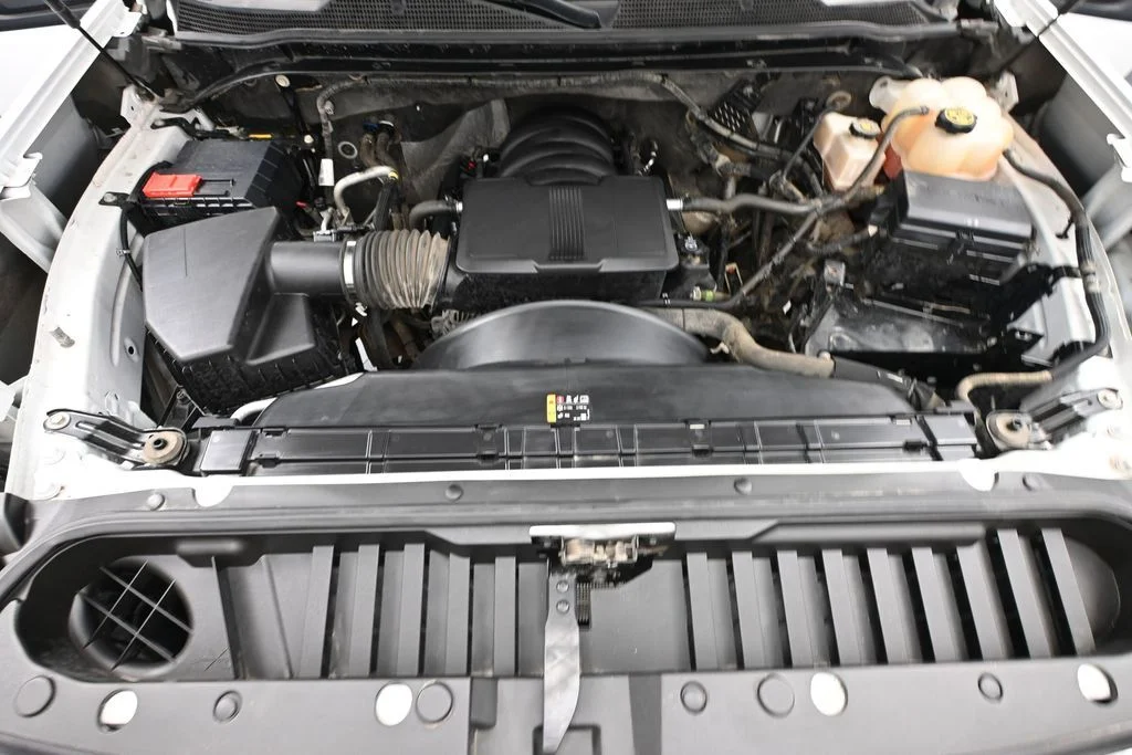 Used 2022 White Chevrolet LT image 38