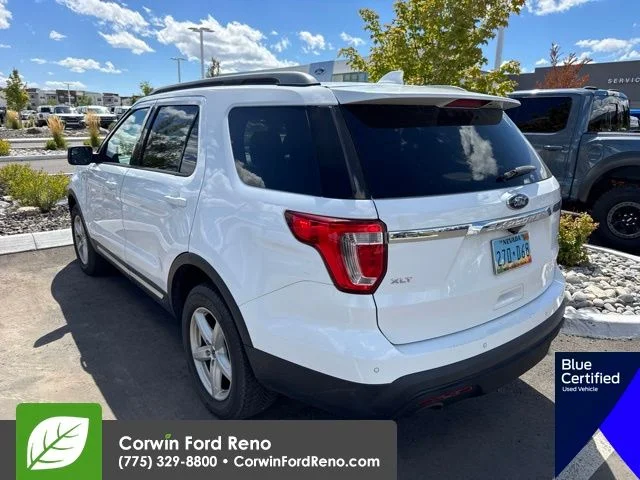 Used 2017 Oxford White Ford XLT image 4