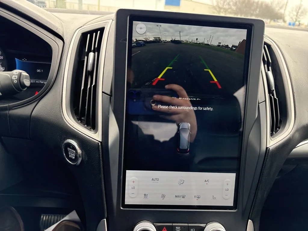 2022 Ford Edge SEL - Photo 15
