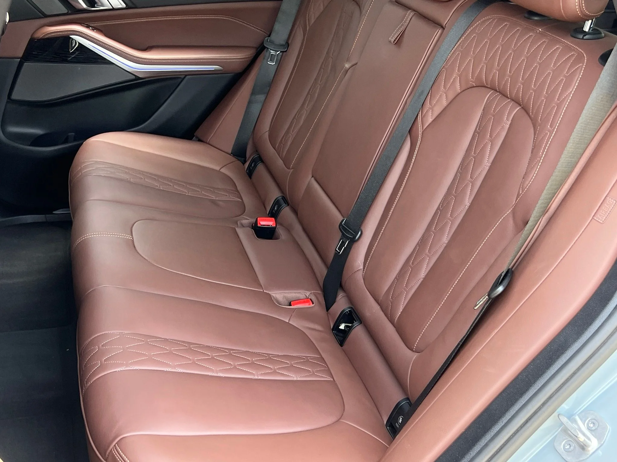 Used 2024 Gray BMW M60i image 18