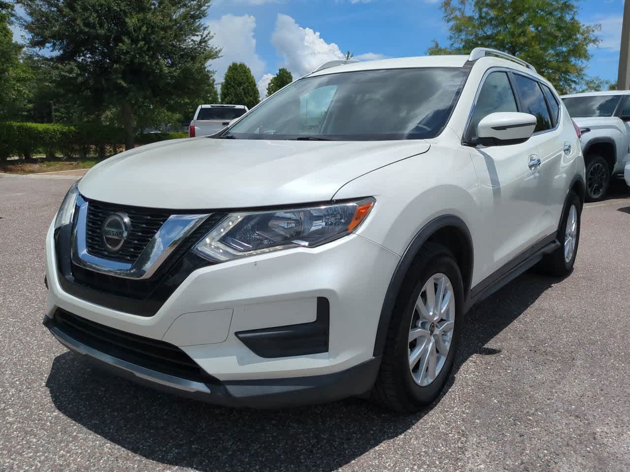 Used 2018 Nissan Rogue SV with VIN 5N1AT2MT2JC788609 for sale in Wesley Chapel, FL
