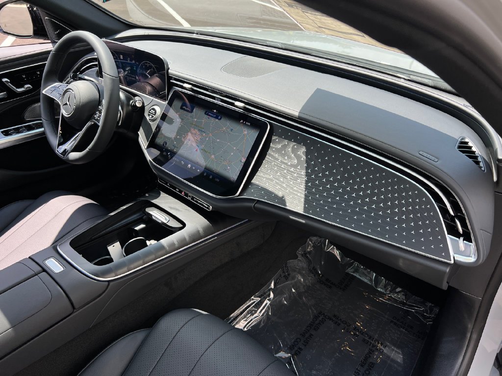 New 2026 MANUFAKTUR Alpine Grey Mercedes-Benz E 350 image 61